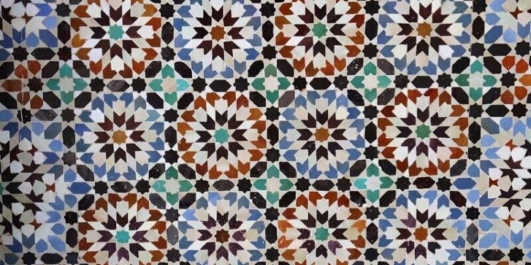 Zellige, the Moroccan geometry beauty