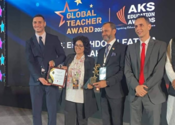 Two Moroccan Teachers Receive Global Teacher Award 2023