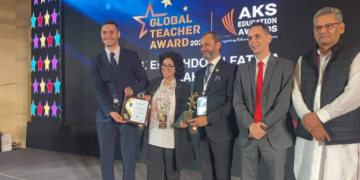 Two Moroccan Teachers Receive Global Teacher Award 2023